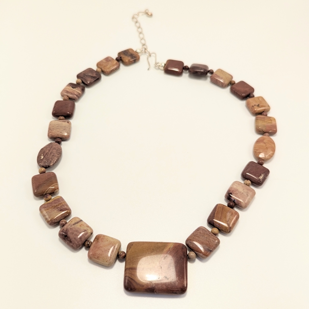 Vintage 18" Brown Stone Necklace